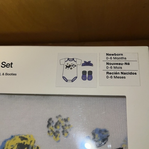 Nike 2-3 Pieces Set 0-6 Months New In Box - Picture 4 of 4
